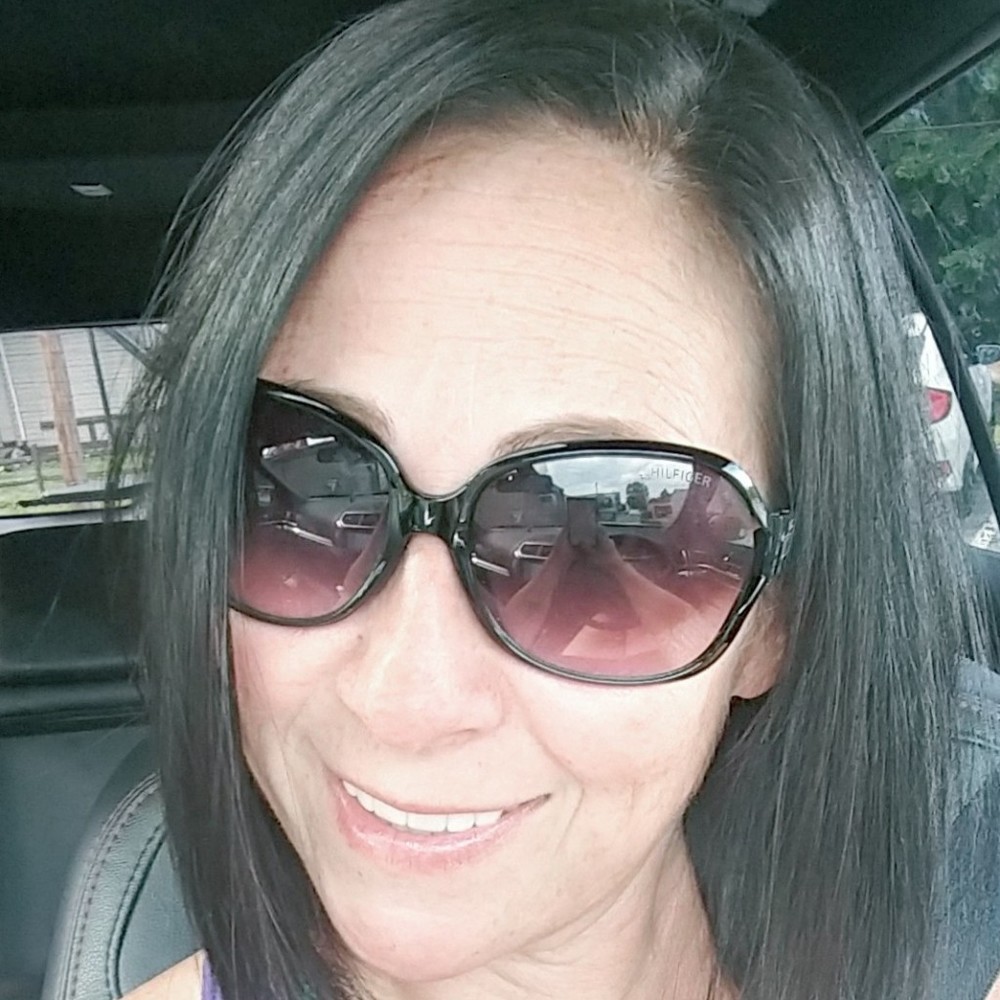 Meet your Posher, Chrystal